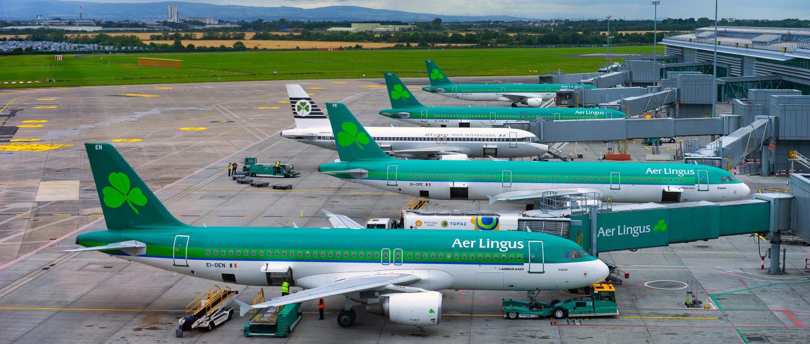 Aer Lingus aircrafts as gate